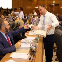 Meclis işe seçim trafiğiyle başladı 