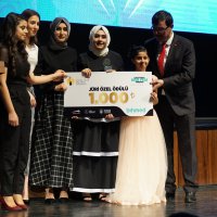 ‘Merhametli Liseliler’ ödüllendirildi 