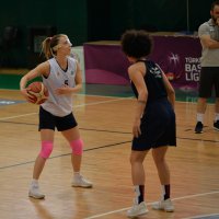 Periler Bayraklı’ya bileniyor 