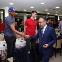 Efelerden yemekli veda 