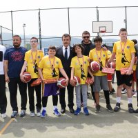 Potanın şampiyonu; 23 Nisan 