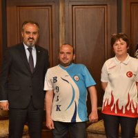 Başkan Aktaş’tan Bursalı sporcuya moral  