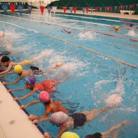 Havuzlar minik kulaçlarla şenlendi 