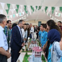 Genç tasarımcılara Başkan morali 