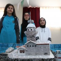 Genç tasarımcılara Başkan morali 