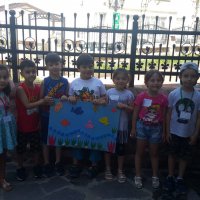 Sağlıklı çevre için fidan dikimi 