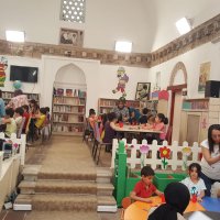 Sağlıklı çevre için fidan dikimi 