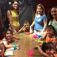 Sağlıklı çevre için fidan dikimi 