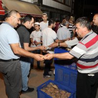 Camiler doldu taştı 