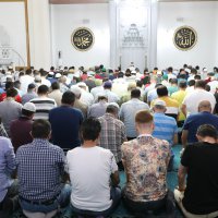 Camiler doldu taştı 