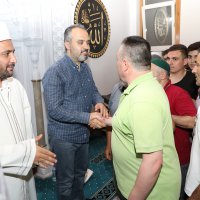 Camiler doldu taştı 