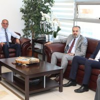 Gemlik belediye başkanına ipek tablo  