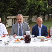 Makedonyalı gençlere Aktaş morali 