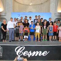 Satranç takımı kupalara doymuyor 