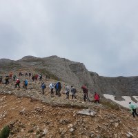 Zirvede demokrasi yürüyüşü 