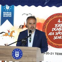 Ata sporlarına ‘renkli’ açılış  