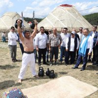 Ata sporlarına ‘renkli’ açılış  