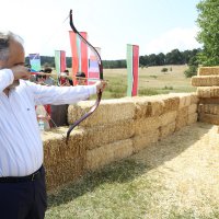 Ata sporlarına ‘renkli’ açılış  