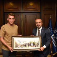 Fransa yolcusu Ertuğrul, veda turuna çıktı 