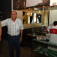 Efsane kaptanın milli forması müzelik oldu 