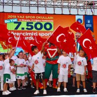 Yaz spor okullarına renkli mezuniyet  