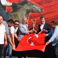 Rahvan atlarının ‘Zafer’ koşusu  