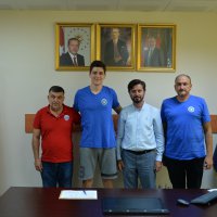 Efelere genç smaçör 