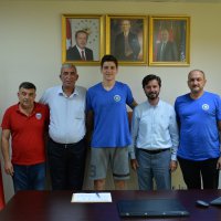 Efelere genç smaçör 