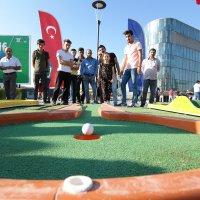 Şehrin göbeğinde golf keyfi 