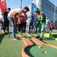 Şehrin göbeğinde golf keyfi 
