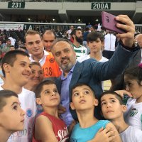 Başkan Aktaş’tan çocuklara Bursaspor forması  