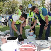 Gençler şehre ‘renk’ kattı  
