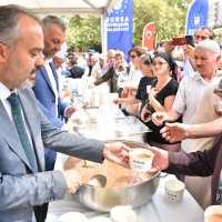 10 bin kişiye aşure ikramı  