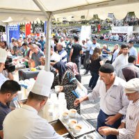 10 bin kişiye aşure ikramı  