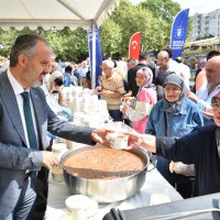 10 bin kişiye aşure ikramı  