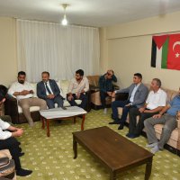  Başkan Aktaş’a öğrencilerden sürpriz aşure ikramı 