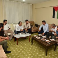  Başkan Aktaş’a öğrencilerden sürpriz aşure ikramı 