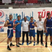 Boksörlerden 4 madalya 