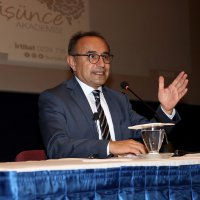 “Tarihi unutmak karda uyumak gibidir” 