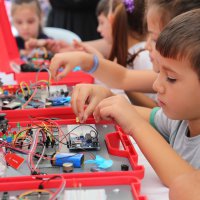  ‘Kral Şakir’, 2. Çocuk Yetenek Şenliği’nde    