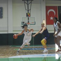 Periler evinde mutlu 