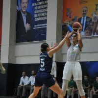 Periler evinde mutlu 