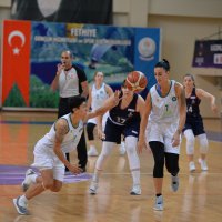 Periler galibiyeti seviyor  