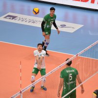 Efeler galibiyetle başladı 