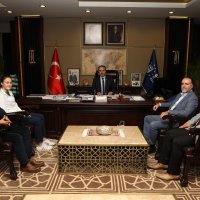 Masa tenisinin kraliçesi Büyükşehir’de  