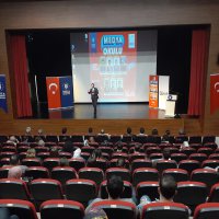 Medya Okulu’nda ders başı 