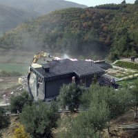 Kaçak villa yıkıldı  