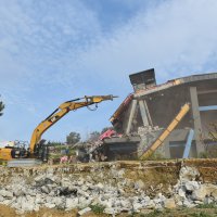 Kaçak villa yıkıldı  