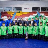 Grekoromen kupayla döndü 