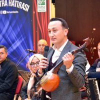 Öğretmenler müziğin ritmini orkestrada tuttu 